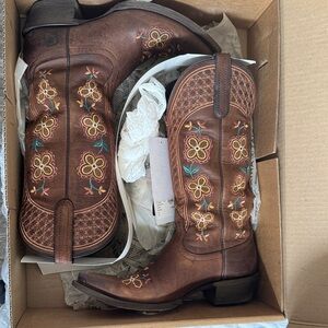 Ariat Brown Embroidered Western Boots